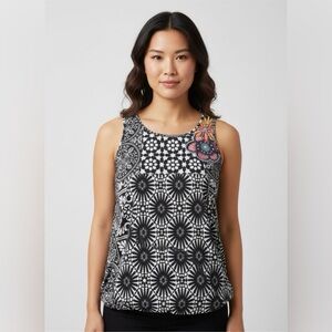 Desigua Shirt Women's Size Medium Multicolor Embroidered Geometric